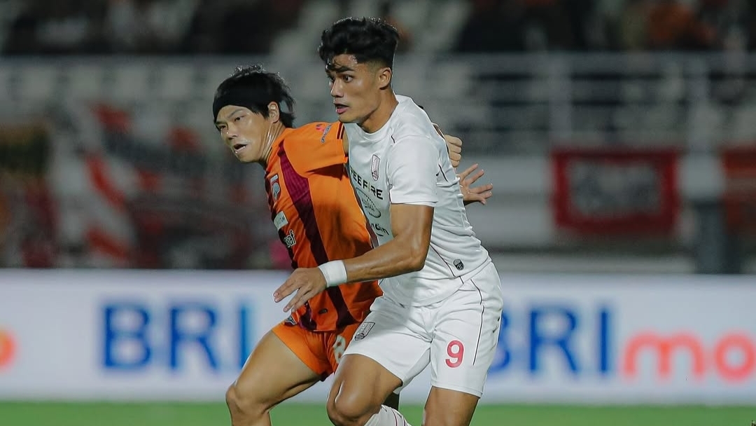 Persis Solo